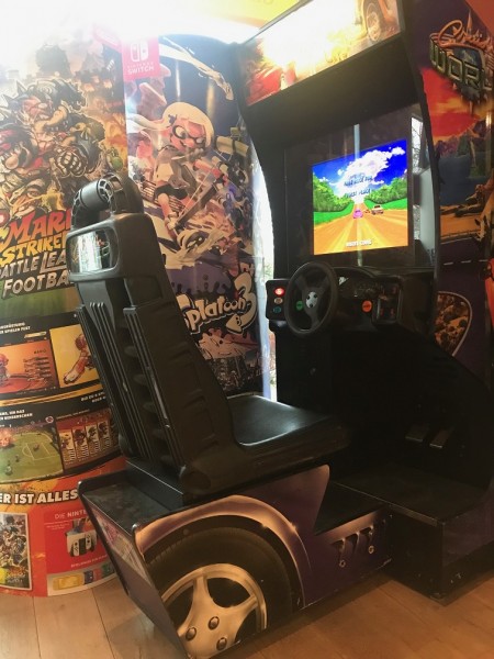 Cruis &#039;n World Arcade