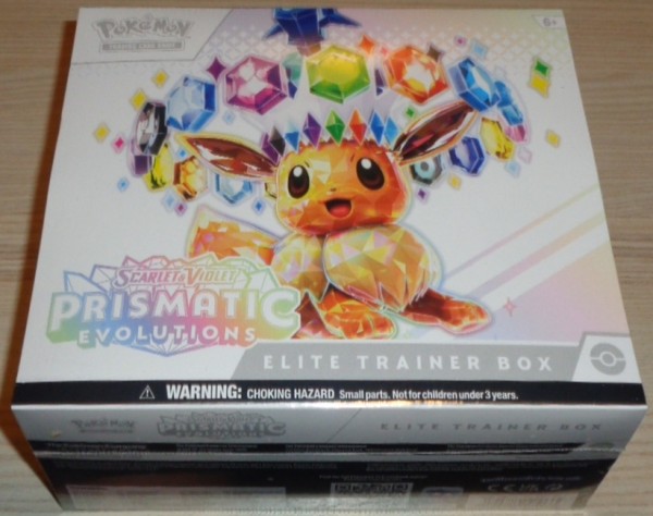 Pokémon Scarlet &amp; Violet: Prismatic Evolutions Elite Trainer Box (E)
