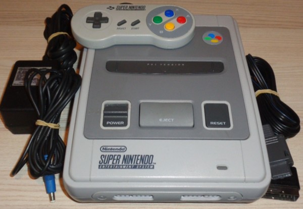 Super Nintendo Grundgerät